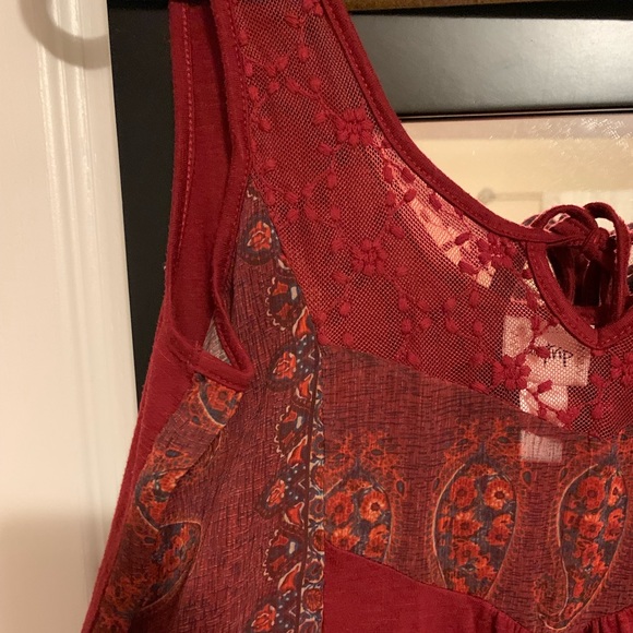 Tank top - Picture 1 of 2